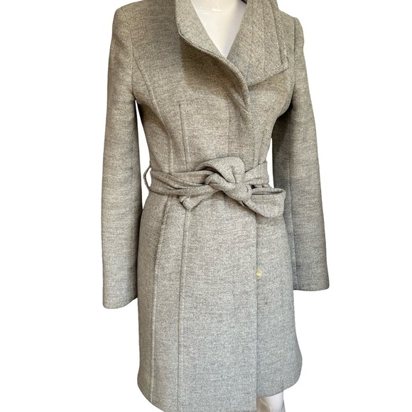 Aritzia Light Gray Women's Trench Coat - Picture 3 of 11